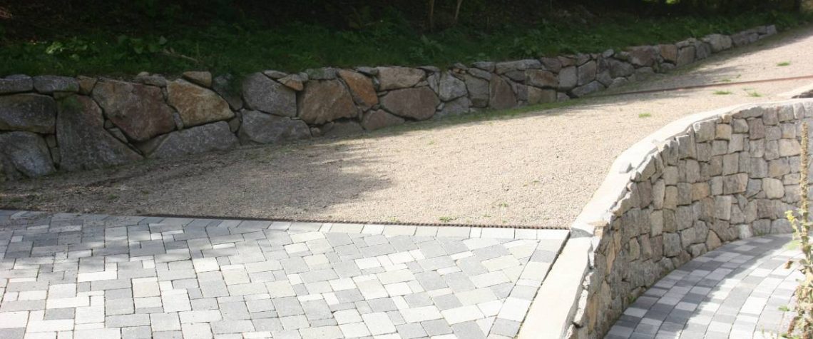 Cr&eacute;ation d’un acc&egrave;s en pav&eacute; sur Mittlach Guebwiller